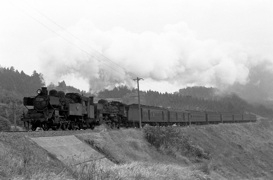 C57 Nagasaki - Sasebo Line Bild 01